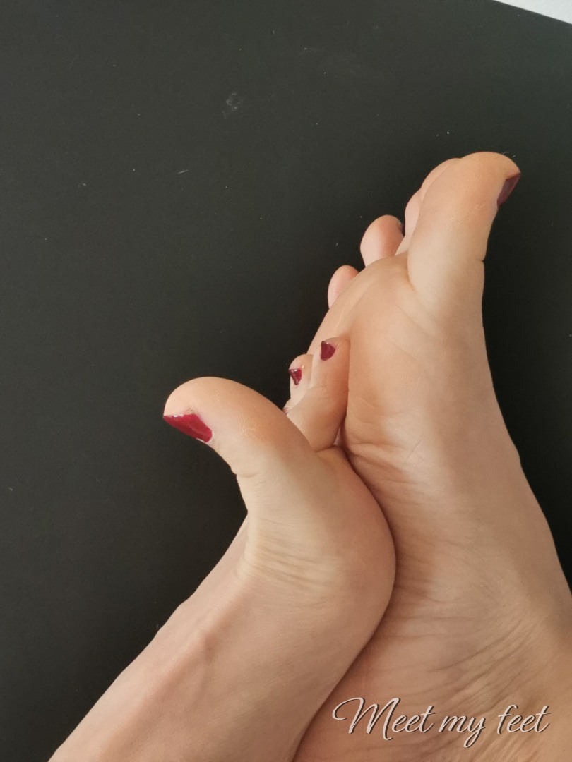 Meet My Feet - Lolaa