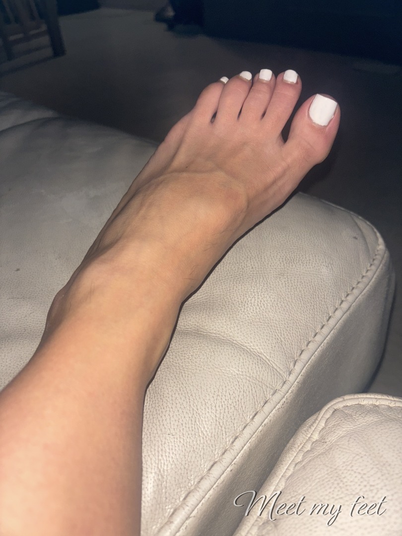 Meet My Feet - MomFeet