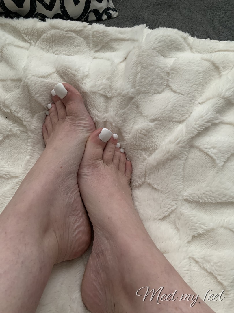 Meet My Feet - Lounafeet59